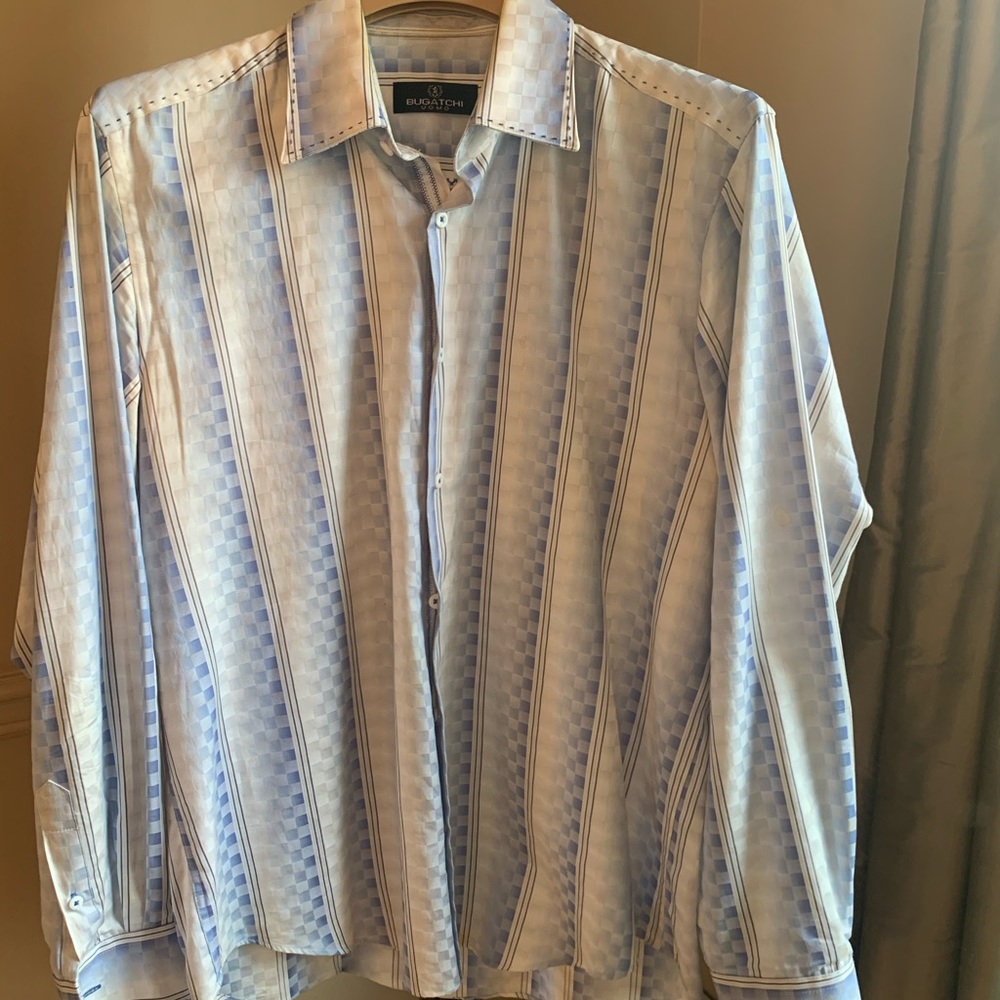 Bugatchi Button Up - image 1